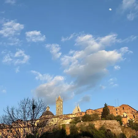Casa Con Vista Sul Duomo, 400 M Da Piazza Del Campo Feriehus