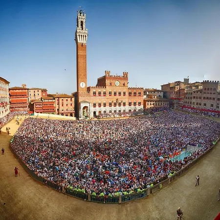 Casa Con Vista Sul Duomo, 400 M Da Piazza Del Campo Nyaraló *